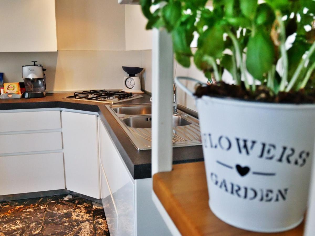 La Casetta Di Nonna Pina - Appartamento Con Cucina In Pieno Centro Torre Annunziata Eksteriør bilde